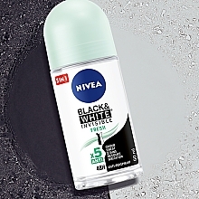 Roll-on Deodorant Antiperspirant "Black & White Invisible Protection" - NIVEA Invisible Fresh Antyperspirant — photo N48