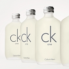 Calvin Klein CK One - Set (edt/100ml + sh/g/100ml) — photo N4