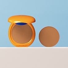 Sunscreen Foundation - Shiseido Tanning Compact Foundation SPF10 — photo N10