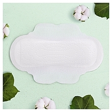 Sanitary Pads with Wings, 10pcs - Naturella Cotton Protection Ultra Maxi — photo N4