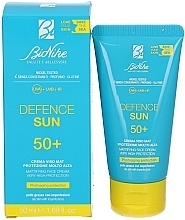 Mattifying Sunscreen - BioNike Defence Sun SPF50 Mattifying Face Cream — photo N2