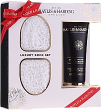 Fragrances, Perfumes, Cosmetics Set - Baylis & Harding Sweet Mandarin & Grapefruit Foot Set (f/cream/125ml + socks)