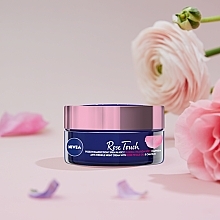 Night Face Cream - Nivea Rose Touch Night Cream — photo N4