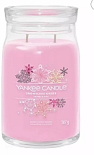 Fragrances, Perfumes, Cosmetics Scented Candle - Yankee Candle Snowflake Kisses Scented Candle