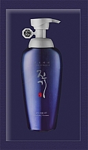 GIFT! Regenerating Shampoo - Daeng Gi Meo Ri Vitalizing Shampoo (sample) — photo N1