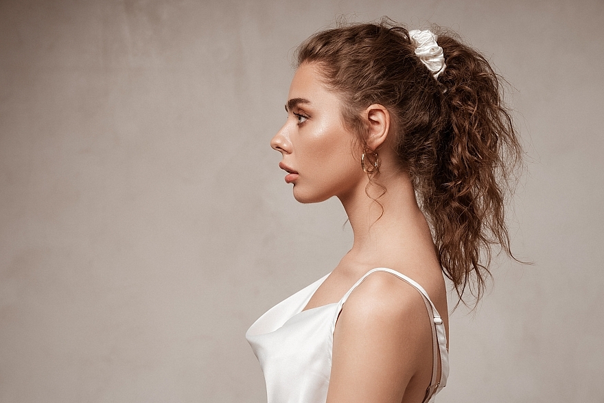 Largy Natural Silk Scrunchie, milk - MAKEUP Largy Scrunchie Milk — photo N3