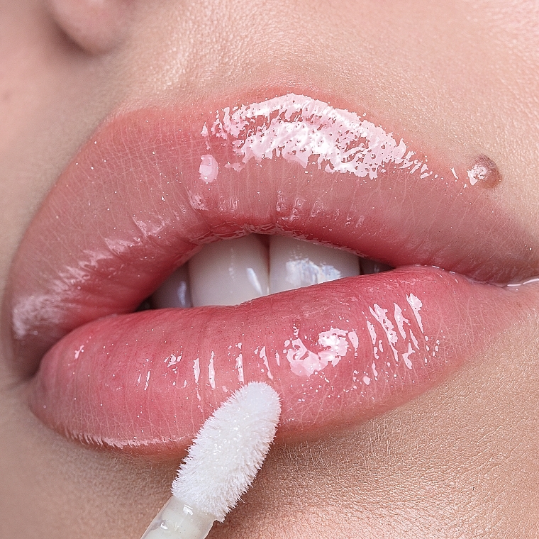 Lip Gloss - Catrice Better Than Fake Lips Volume Gloss — photo N4