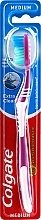 Medium Toothbrush, crimson - Colgate Extra Clean Medium — photo N1