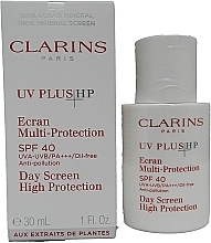 UV + Anti-Pollution Protective Face Cream - Clarins UV Plus Anti-Pollution Sunscreen Multi-Protection Broad Spectrum SPF 40  — photo N1