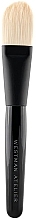 Foundation Brush - Westman Atelier Foundation Brush — photo N1