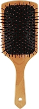 Fragrances, Perfumes, Cosmetics Massage Brush with Wooden Handle and Plastic Teeth - Vero Professional