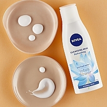 Cleansing Milk with Vitamins E & Lotus Extract - Nivea Visage Vitamine E & Lotus Cleansing Refreshing Milk — photo N15