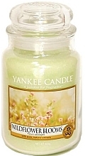 Fragrances, Perfumes, Cosmetics Scented Candle - Yankee Candle Wildflower Blooms