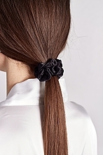 Natural Silk Scrunchie Set, size S, white + black - de Lure Scrunchie Set — photo N2