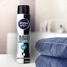 Antiperspirant Deodorant Spray "Invisible for Black and White" - NIVEA Invisible For Black&White Fresh 48 hour — photo N4