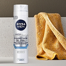 Alcohol-Free Shaving Gel for 3-Days Stubble - NIVEA MEN Sensitive — photo N3