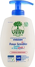 Fragrances, Perfumes, Cosmetics Cream Soap for Sensitive Skin - L'Arbre Vert Family & Baby Sensitive (with dispenser)