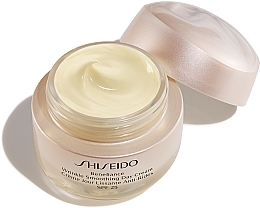 Day Cream for Face - Shiseido Benefiance Wrinkle Smoothing Cream SPF 25 — photo N1