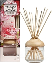 Fragrances, Perfumes, Cosmetics Reed Diffuser "Fresh Cut Roses" - Yankee Candle Fresh Cut Roses