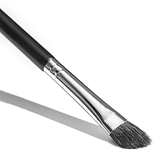 Powder & Eyeshadow Brush - Anna Naumenko Angled Eyeshadow Brush — photo N2