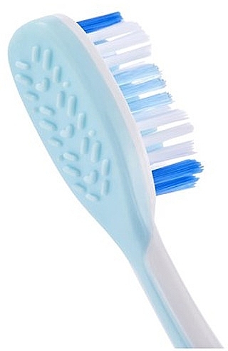 Toothbrush, medium, light blue - Oriflame Optifresh — photo N3