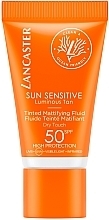 Tinted Mattifying Face Fluid - Lancaster Sun Sensitive Tinted Mattifying Fluid SPF50 (sample) — photo N1