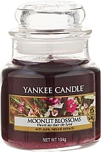 Scented Candle in Jar - Yankee Candle Moonlit Blossoms — photo N1