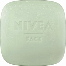 Clay & Green Tea Face Soap - Nivea MagicBar Pore Refining Peeling Face Soap — photo N2