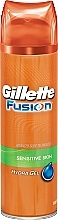 Shaving Gel for Sensitive Skin - Gillette Fusion Sensitive Skin Shave Gel for Men — photo N1