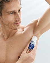 Men Roll-On Deodorant - Nivea Men Derma Dry Control Maximum Antiperspirant — photo N4