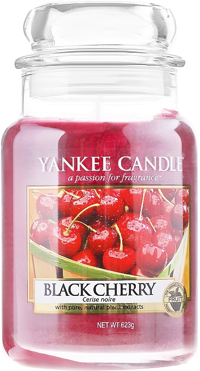 Black Cherry Scented Candle in Jar - Yankee Candle Scented Votive Black Cherry — photo N1