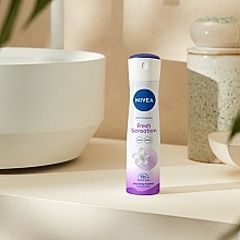 Deodorant Antiperspirant Spray for Women - Nivea Fresh Sensation Antiperspirant Antibacterial — photo N4