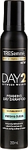 Fragrances, Perfumes, Cosmetics Dry Shampoo for Normal & Thick Hair - Tresemme Day 2 Fresh & Clean Foaming Dry Shampoo