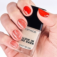 Top Coat - Catrice Glow In The Dark Effect Top Coat — photo N5