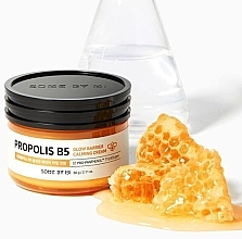 Soothing Cream with Propolis for Glowing Skin - Some By Mi Propolis B5 Glow Barrier Calming Cream — photo N2