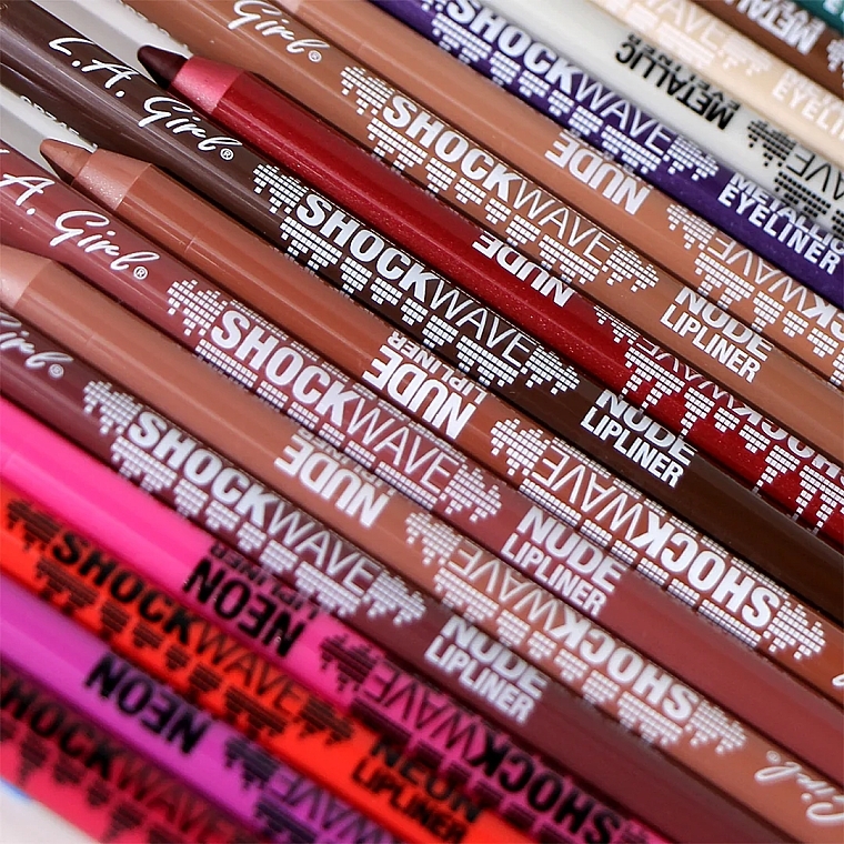 リップペンシル - L.A. Girl Shockwave Nude Lipliner — photo N2