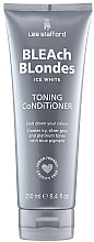 Fragrances, Perfumes, Cosmetics Anti-Yellow Conditioner for Blonde Hair - Lee Stafford Bleach Blondes Ice White Conditioner