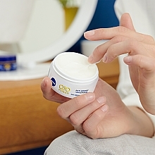 Anti-Wrinkle Day Face Cream - NIVEA Q10 Plus Day Cream SPF30 — photo N27