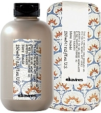 Medium Hold Moulding Clay for Wet Hair Effect - Davines More Inside Medium Hold Modelling Gel — photo N1