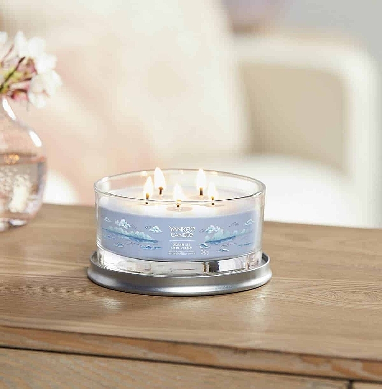 Scented Candle in Glass 'Ocean Air', 5 wicks - Yankee Candle Singnature — photo N3