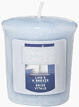 Fragrances, Perfumes, Cosmetics Scented Votiv Candle - Yankee Candle Lifes A Breeze