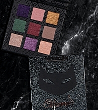 Eyeshadow Palette 'Cat Woman' - Makeup Revolution X DC Catwoman Shadow Palette Jewel Thief — photo N6