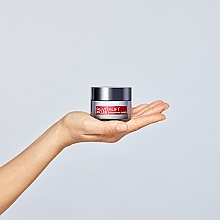 Hyaluronic Anti-Aging Day Filler - L'Oreal Paris Revitalift Filler Hyaluronic Acid Day Cream — photo N12