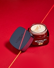 Face Day Cream - L'Oreal Paris Revitalift Laser X3 Anti-Age SPF 25 — photo N11