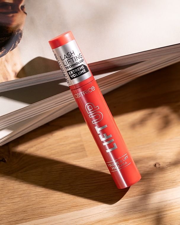 Volume Mascara - Catrice Volumizing Mascara Lift Up — photo N9