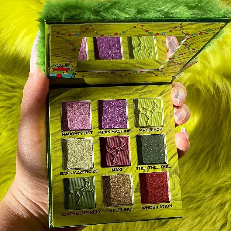 Eyeshadow Palette - Makeup Revolution x The Grinch Mean One Eye Shadow Palette — photo N6