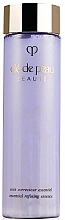 Fragrances, Perfumes, Cosmetics Smoothing Essence - Cle De Peau Beaute Essential Refining Essence