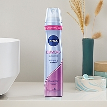 Keratin Protection Hair Spray "Diamond Gloss" - NIVEA Hair Care Diamond Gloss Styling Spray — photo N3