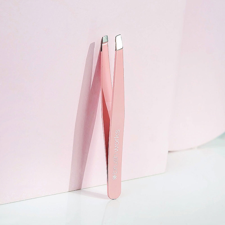 Slanted Tweezers, pink - Brushworks Precision Slanted Tweezers — photo N3