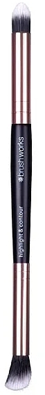 Highlighter & Contouring Brush - Brushworks Highlight & Contour Brush — photo N1